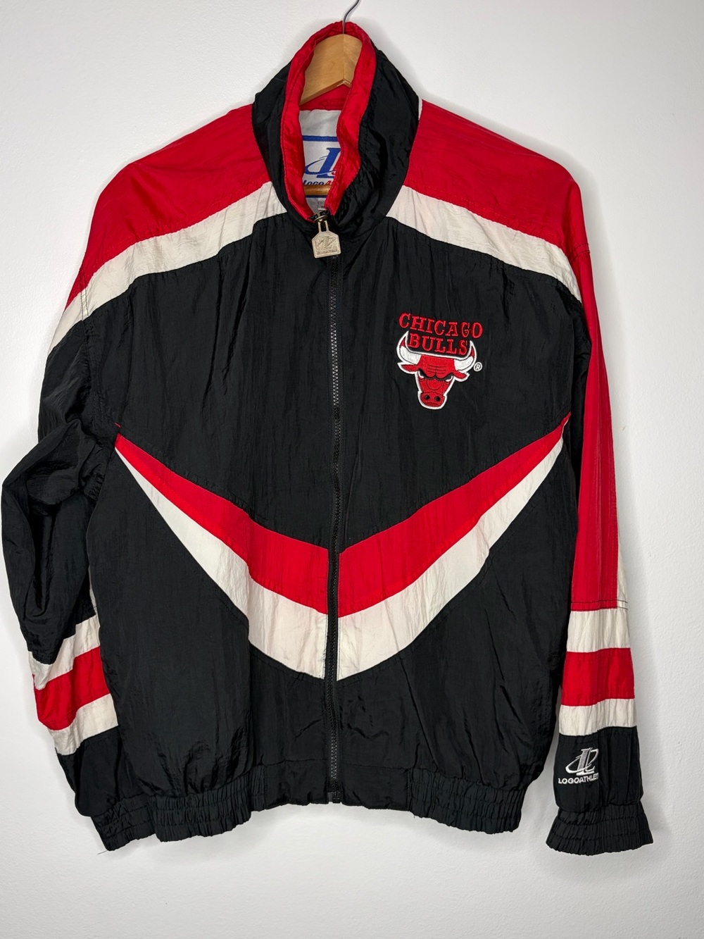 Logo Athletic Vintage 90s Chicago Bulls Big Logo Hood Windbreaker Jacket Medium